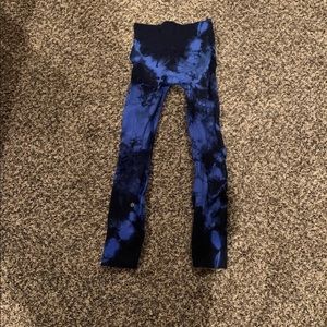Lululemon size 4